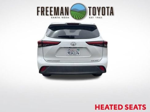 Used 2023 Toyota Highlander XLE AWD/4WD image 6