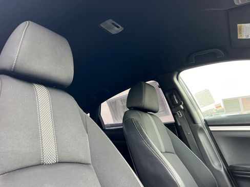 Used 2019 Honda Civic Sport image 16