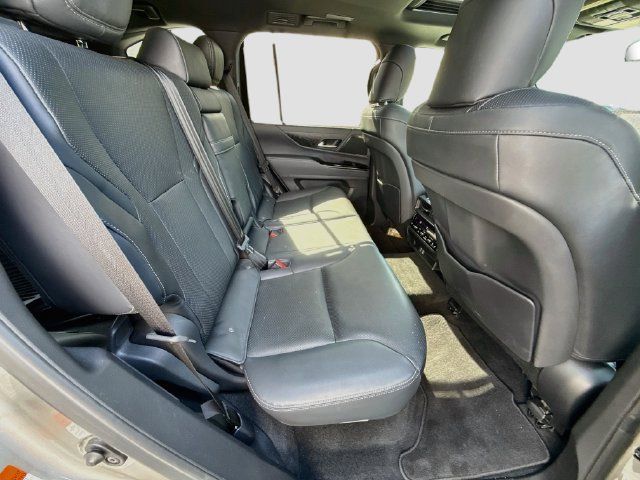 Used 2024 Lexus LX 600 4WD w/ Appearance Package image 28