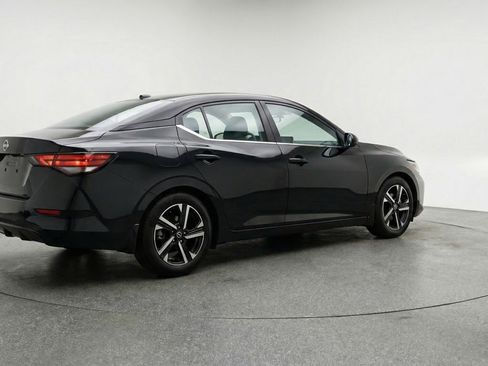Used 2025 Nissan Sentra SV image 9
