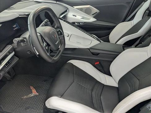 Used 2021 Chevrolet Corvette Stingray Preferred Cpe w/ Z51 Performance Package image 16