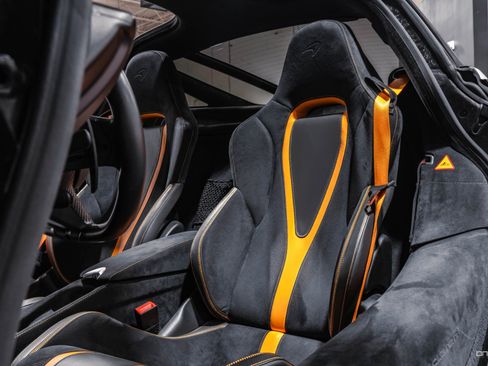 Used 2018 McLaren 720S Performance image 13