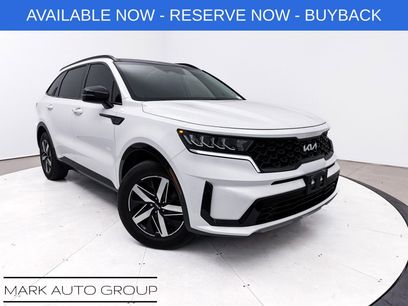 Used 2022 Kia Sorento S w/ Panoramic Sunroof Package