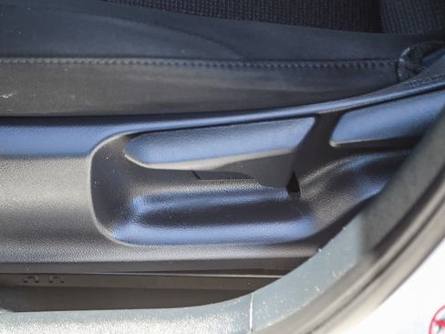 Certified 2020 Toyota Prius LE FWD image 20