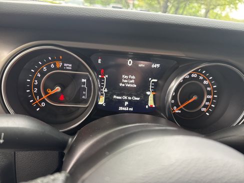Used 2022 Jeep Gladiator Sport AWD/4WD image 28