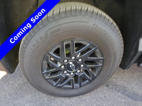 Used 2025 Chevrolet Silverado EV LT image 7