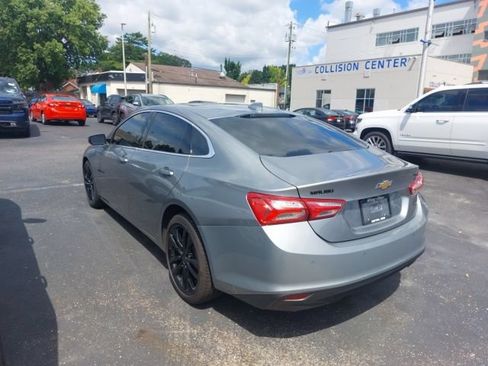Used 2025 Chevrolet Malibu LT FWD image 3