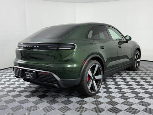 Certified 2025 Porsche Macan 4S Electric AWD/4WD image 9