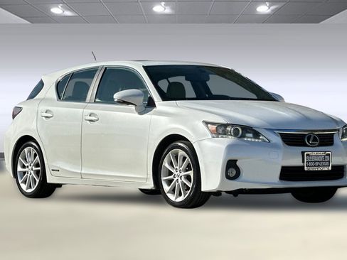 Used 2012 Lexus CT 200h FWD 4dr Hybrid image 6