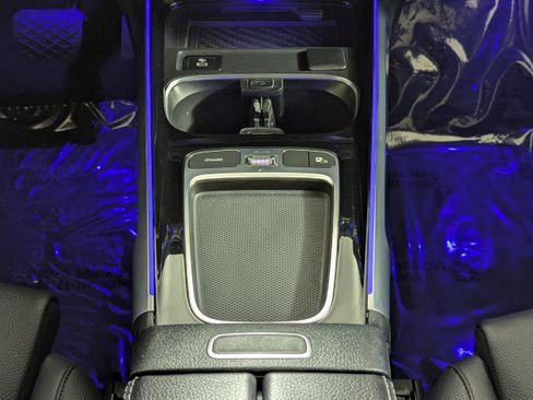 Used 2025 Mercedes-Benz GLB 250 image 17