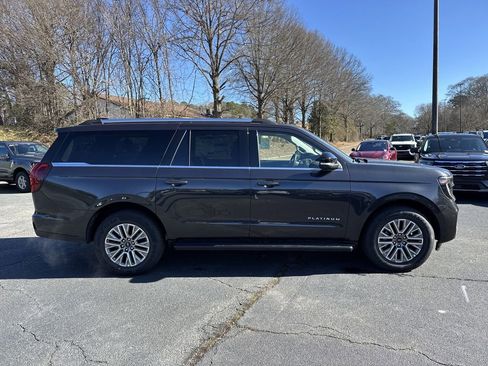 New 2026 Ford Expedition Max Platinum image 9