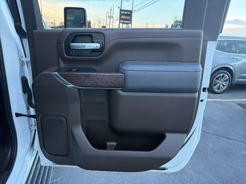 Used 2021 GMC Sierra 2500 Denali w/ Denali Ultimate Package AWD/4WD image 15