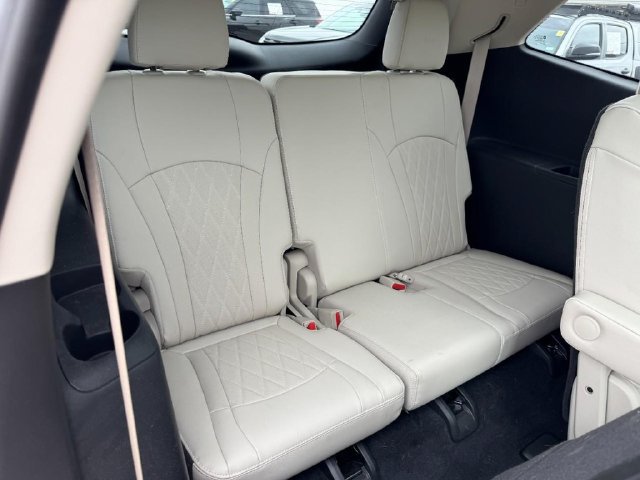 Used 2023 Buick Enclave Avenir w/ Avenir Technology Package AWD/4WD image 15
