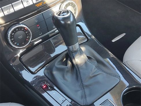 Used 2015 Mercedes-Benz SLK 250 image 20