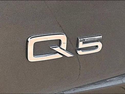 Used 2023 Audi Q5 2.0T Premium Plus w/ Premium Plus Package AWD/4WD image 33