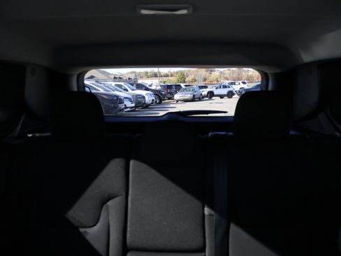 Used 2022 Jeep Renegade Trailhawk image 13