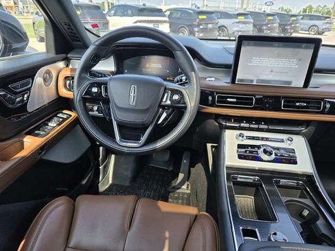 Certified 2023 Lincoln Aviator Reserve w/ Equipment Group 201A AWD/4WD image 6