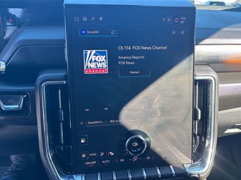 Used 2025 GMC Yukon Denali image 31