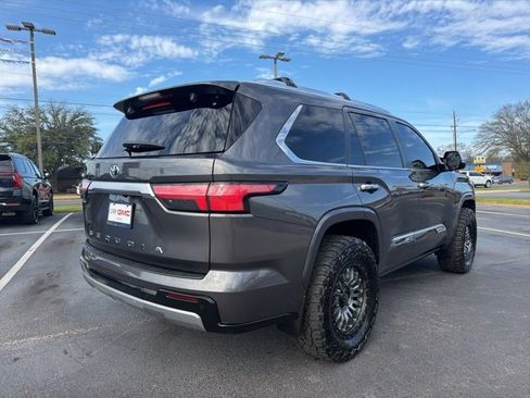 Used 2024 Toyota Sequoia Capstone image 4