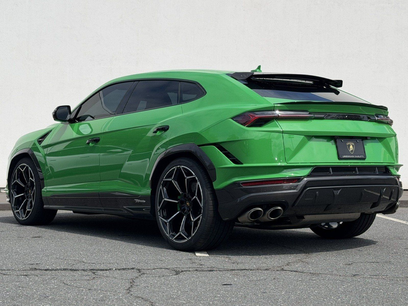 Used 2024 Lamborghini Urus Performante AWD/4WD image 40