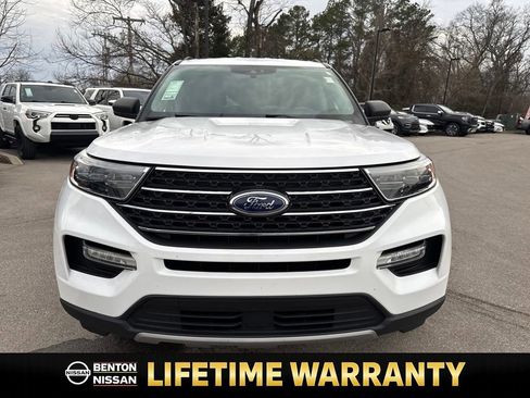 Used 2024 Ford Explorer XLT w/ Equipment Group 202A image 9