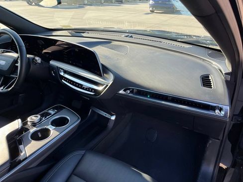 Used 2024 Cadillac Lyriq Luxury RWD image 14