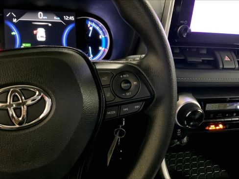Certified 2025 Toyota RAV4 LE AWD/4WD image 24