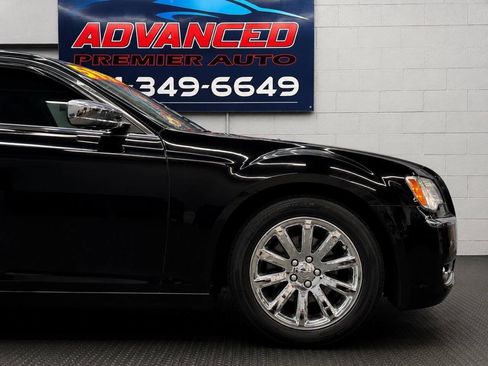 Used 2012 Chrysler 300 Limited RWD image 6