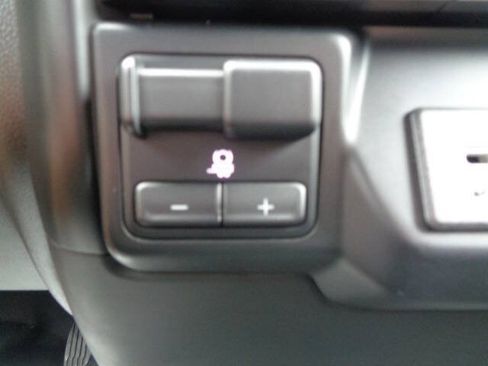 Used 2022 Chevrolet Silverado 2500 LT AWD/4WD image 20
