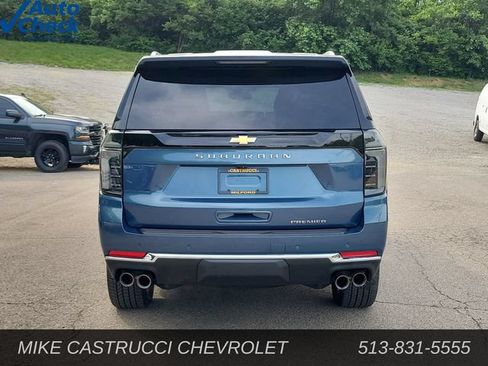 Used 2025 Chevrolet Suburban Premier AWD/4WD image 4