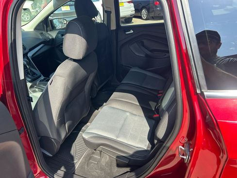 Used 2016 Ford Escape SE FWD image 12