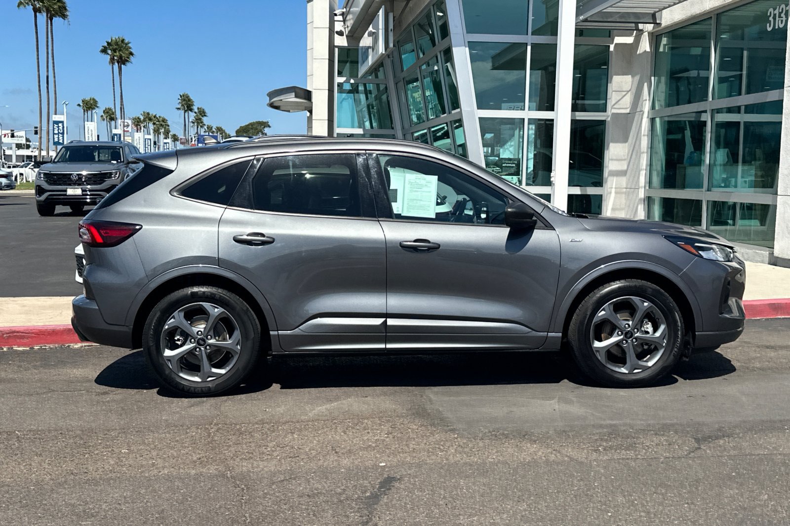 Used 2024 Ford Escape ST-Line FWD image 3