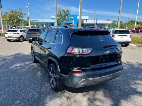 Used 2019 Jeep Cherokee Limited FWD image 18