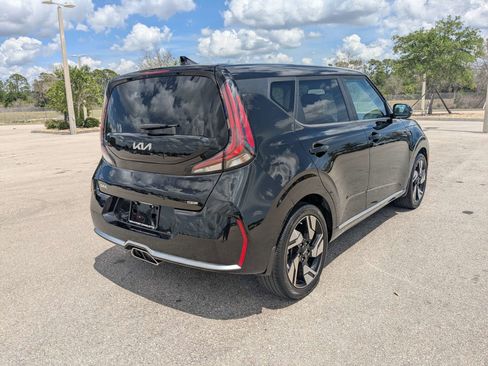 Certified 2023 Kia Soul GT-Line FWD image 5