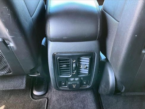 Certified 2018 Jeep Grand Cherokee Limited image 15