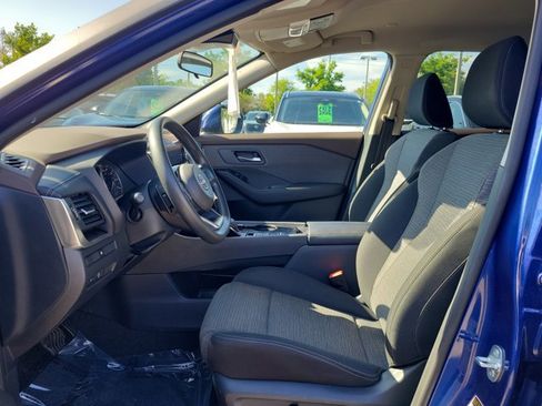 Used 2023 Nissan Rogue SV image 21