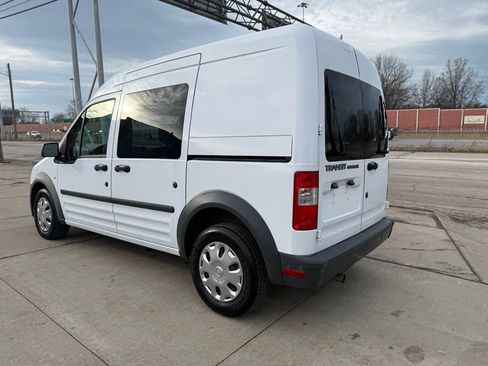 Used 2010 Ford Transit Connect XL image 4