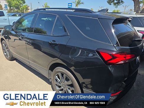Used 2023 Chevrolet Equinox RS image 3