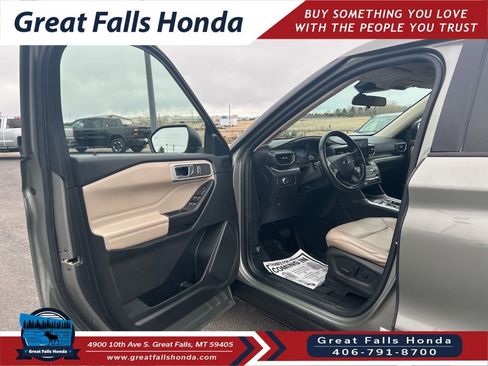 Used 2020 Ford Explorer XLT w/ Equipment Group 202A image 11