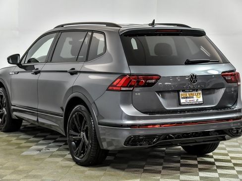 Certified 2024 Volkswagen Tiguan SE R-Line image 4