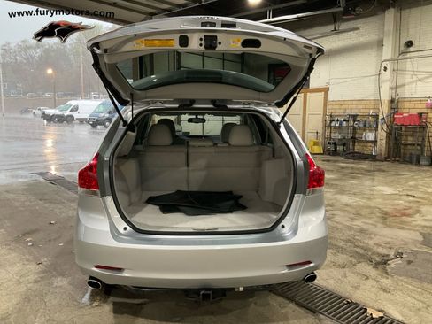 Used 2010 Toyota Venza AWD image 19