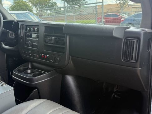 Used 2015 Chevrolet Express 2500 RWD image 62