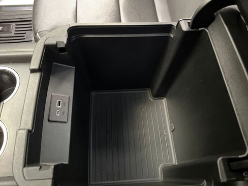 Used 2023 GMC Yukon SLT image 24