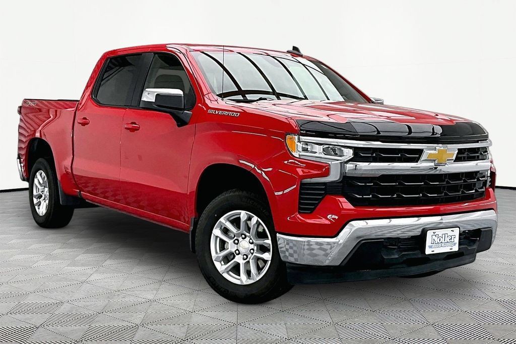 Used 2023 Chevrolet Silverado 1500 LT AWD/4WD image 12
