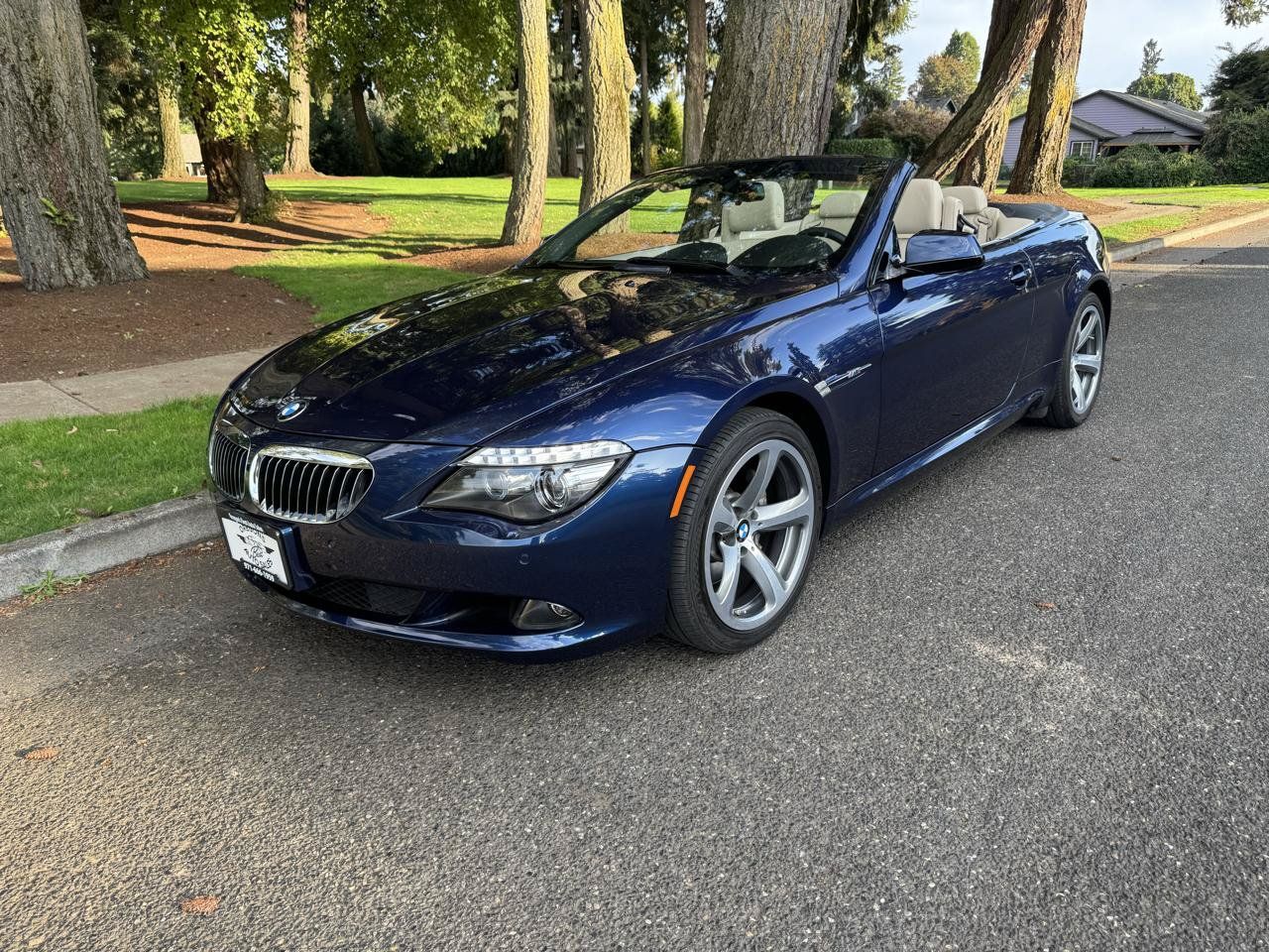 Used 2010 BMW 650i Convertible RWD image 2