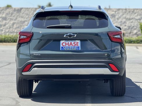 New 2025 Chevrolet Trax LT w/ Driver Confidence Package image 5