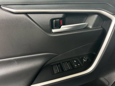 Used 2025 Toyota RAV4 XLE FWD image 10