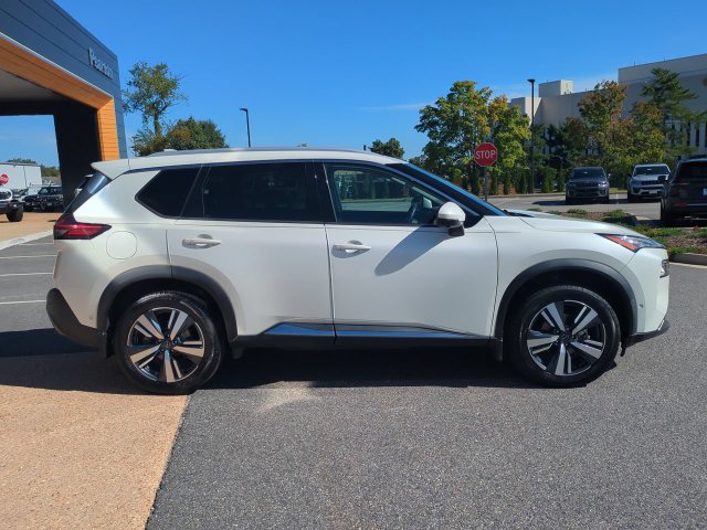 Used 2022 Nissan Rogue SL w/ SL Premium Package AWD/4WD image 3