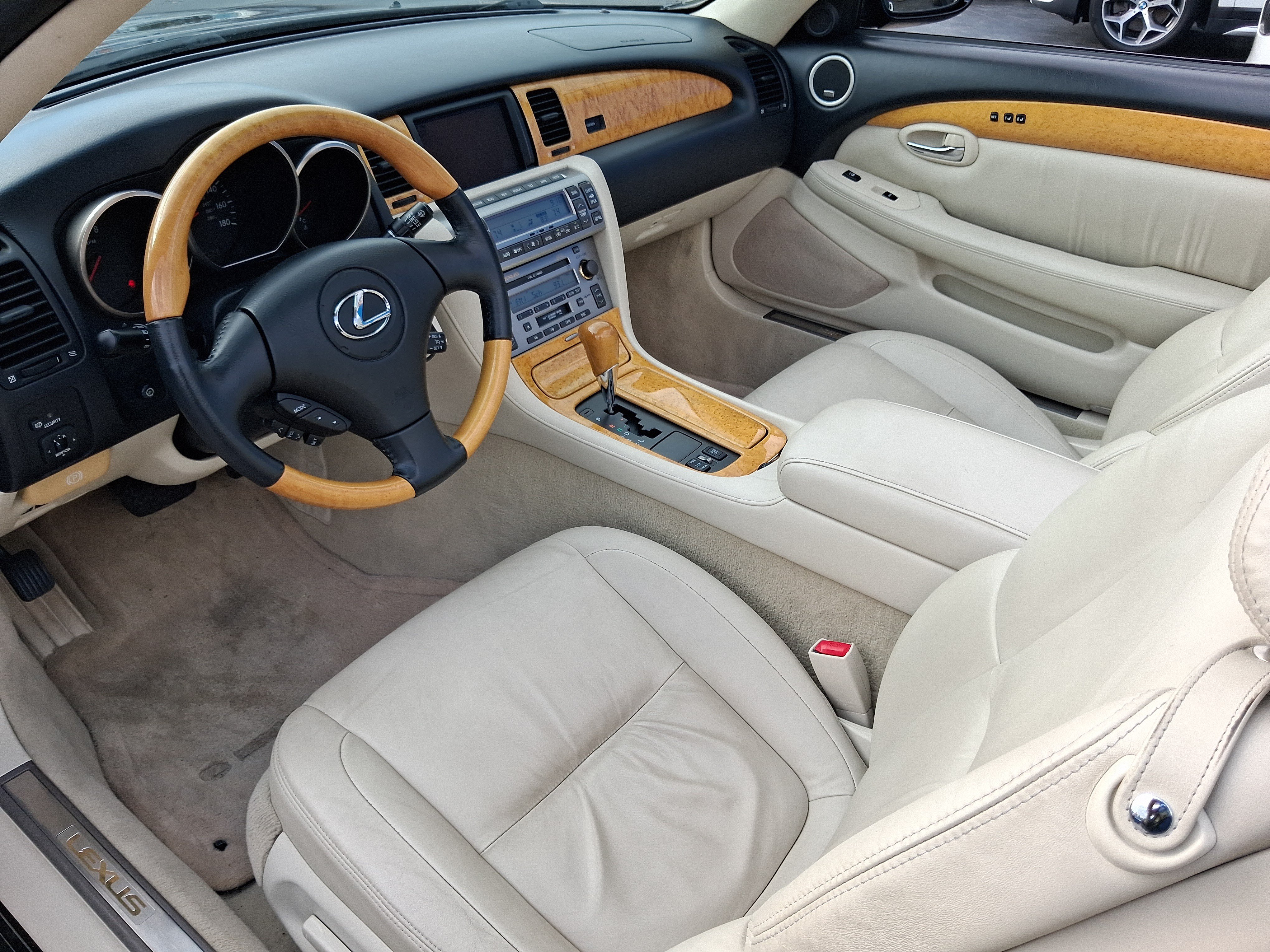 Used 2005 Lexus SC 430 Convertible RWD image 9