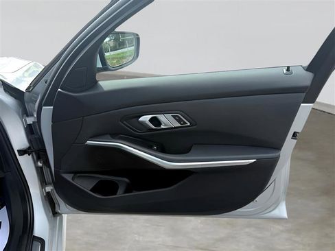 Used 2019 BMW 330i Sedan image 30